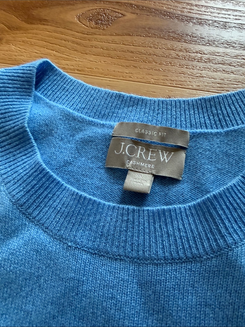 J Crew Women’s Cashmere Classic Fit Sweater Crewneck Hyacinth Blue - Picture 3 of 8